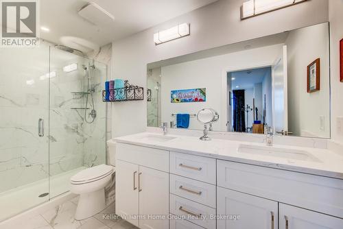 1201 - 71 Wyndham Street S, Guelph (St. Patrick'S Ward), ON - Indoor Photo Showing Bathroom