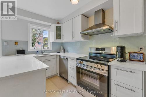 5349 Bullrush Drive, Mississauga, ON - Indoor Photo Showing Kitchen