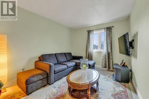 5349 Bullrush Drive, Mississauga, ON - Indoor Photo Showing Living Room