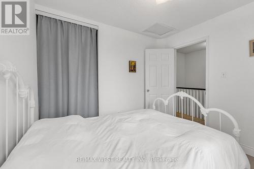 5349 Bullrush Drive, Mississauga, ON - Indoor Photo Showing Bedroom