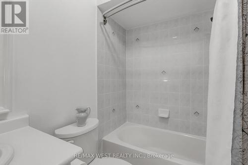 5349 Bullrush Drive, Mississauga, ON - Indoor Photo Showing Bathroom