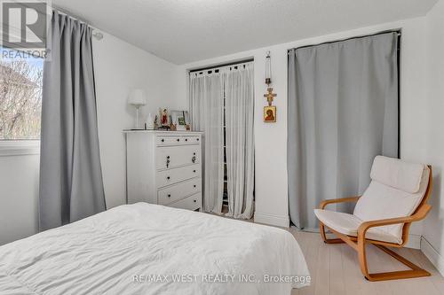 5349 Bullrush Drive, Mississauga, ON - Indoor Photo Showing Bedroom