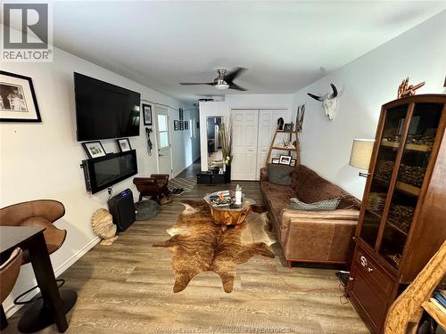160 Michael, Lakeshore, ON - Indoor Photo Showing Other Room