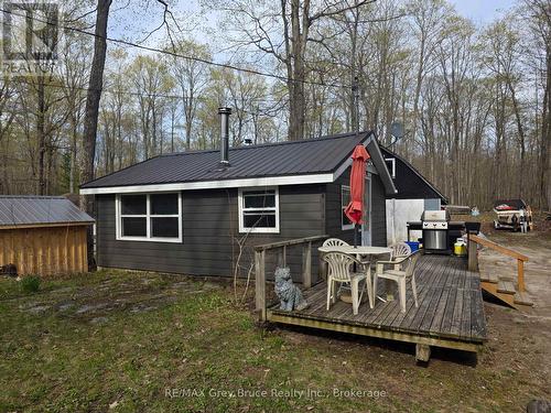 151 FRANCIS DRIVE  Georgian Bluffs, ON N0H 2K0
