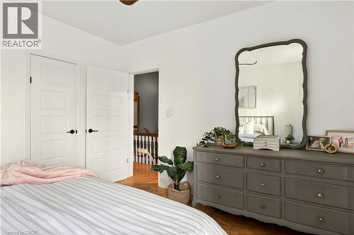 181 Simcoe Street E, Hamilton, ON - Indoor Photo Showing Bedroom