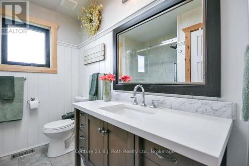 465 Ridge Road E, Oro-Medonte, ON - Indoor Photo Showing Bathroom