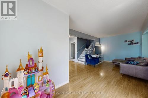 4 Flamingo Crescent, Brampton, ON - Indoor