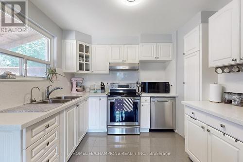 4 Flamingo Crescent, Brampton, ON - Indoor Photo Showing Kitchen With Double Sink