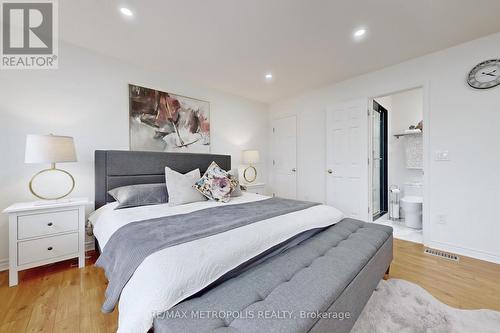 14 Piazza Crescent, Vaughan, ON - Indoor Photo Showing Bedroom