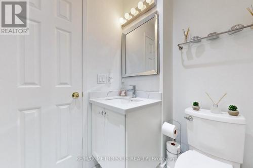 14 Piazza Crescent, Vaughan, ON - Indoor Photo Showing Bathroom