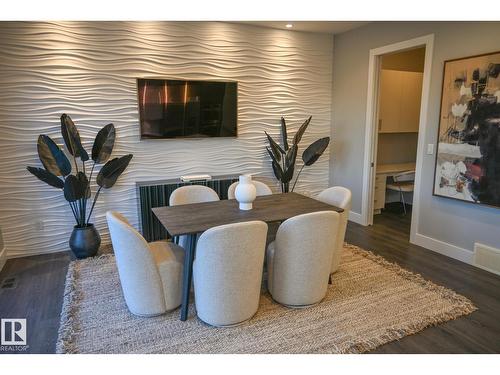 9509 99B St Nw, Edmonton, AB - Indoor Photo Showing Dining Room