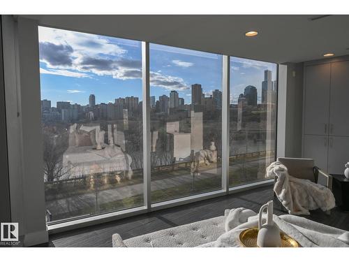 9509 99B St Nw, Edmonton, AB -  Photo Showing Other Room