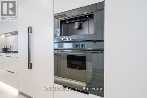 5389 Kindos Street, Burlington, ON -  Photo Showing Kitchen