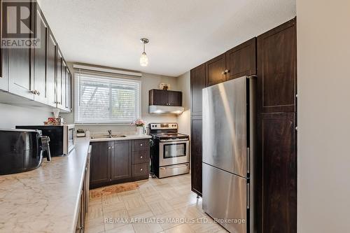 812 Glengarry Boulevard, Cornwall, ON - Indoor Photo Showing Kitchen With Double Sink