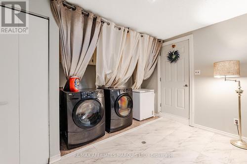 812 Glengarry Boulevard, Cornwall, ON - Indoor Photo Showing Laundry Room