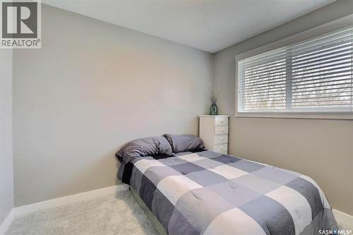 110 Fulton Drive, Regina, SK - Indoor Photo Showing Bedroom