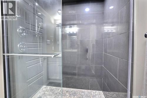 110 Fulton Drive, Regina, SK - Indoor Photo Showing Bathroom
