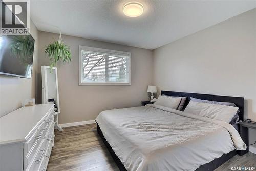 110 Fulton Drive, Regina, SK - Indoor Photo Showing Bedroom