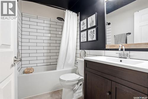 12 Fox Glove Crescent, Regina, SK - Indoor Photo Showing Bathroom