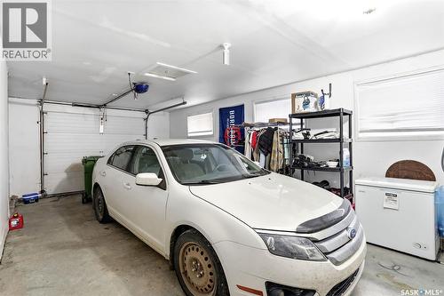12 Fox Glove Crescent, Regina, SK - Indoor Photo Showing Garage