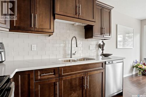 157 4100 Sandhill Crescent, Regina, SK - Indoor Photo Showing Kitchen With Stainless Steel Kitchen With Double Sink With Upgraded Kitchen