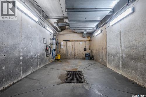 312 363 Nelson Road, Saskatoon, SK - Indoor Photo Showing Garage