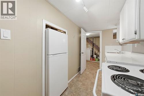 1117 15Th Street E, Saskatoon, SK - Indoor Photo Showing Kitchen