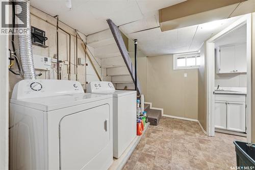 1117 15Th Street E, Saskatoon, SK - Indoor Photo Showing Laundry Room
