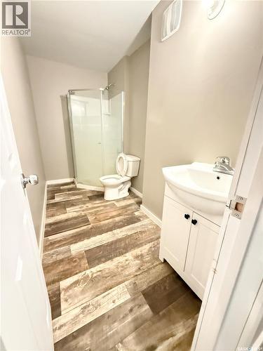 602 Barber Crescent, Weyburn, SK - Indoor Photo Showing Bathroom