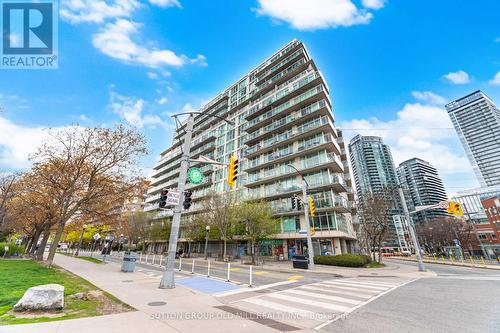 909 - 650 QUEENS QUAY W  Toronto, ON M5V 3N2