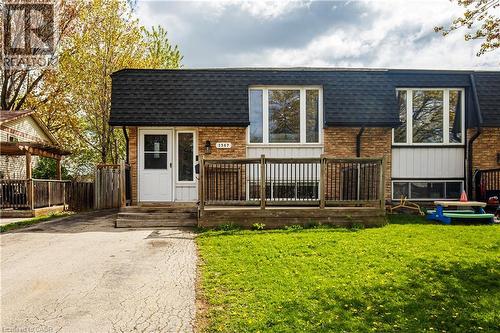 2367 MIDDLESMOOR Crescent  Burlington, ON L7P 3X4