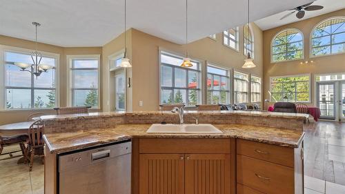 7666 Lichen Road, Anglemont, BC - Indoor