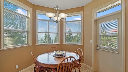 7666 Lichen Road, Anglemont, BC - Indoor Photo Showing Dining Room