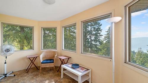 7666 Lichen Road, Anglemont, BC - Indoor Photo Showing Other Room
