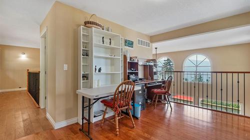 7666 Lichen Road, Anglemont, BC - Indoor