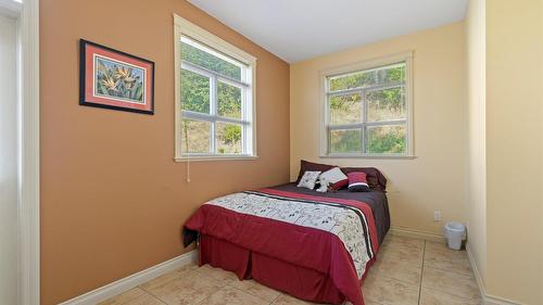 7666 Lichen Road, Anglemont, BC - Indoor Photo Showing Bedroom