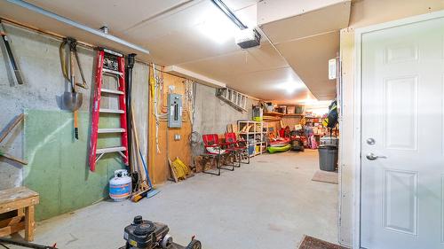 7666 Lichen Road, Anglemont, BC - Indoor
