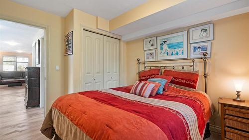 7666 Lichen Road, Anglemont, BC - Indoor Photo Showing Bedroom