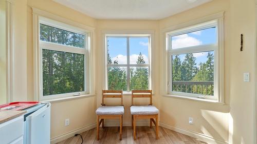 7666 Lichen Road, Anglemont, BC - Indoor