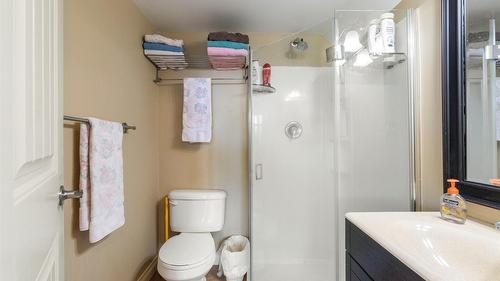 7666 Lichen Road, Anglemont, BC - Indoor Photo Showing Bathroom
