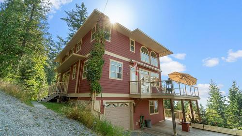 7666 Lichen Road, Anglemont, BC - Outdoor With Deck Patio Veranda