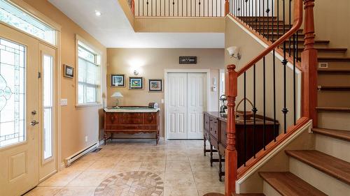 7666 Lichen Road, Anglemont, BC - Indoor Photo Showing Other Room