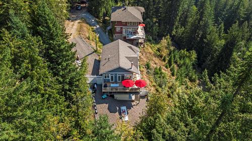 7666 Lichen Road, Anglemont, BC - Outdoor