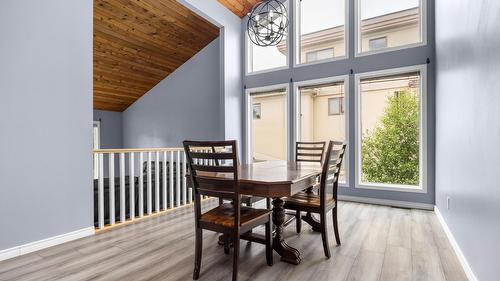4015 15 Crescent, Vernon, BC - Indoor Photo Showing Dining Room