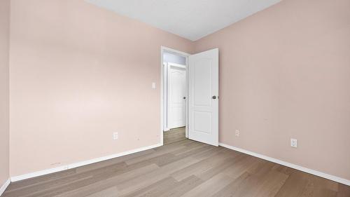 4015 15 Crescent, Vernon, BC - Indoor Photo Showing Other Room