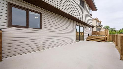 4015 15 Crescent, Vernon, BC - Outdoor With Deck Patio Veranda With Exterior