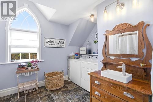 36603 Maitland Avenue, Goderich (Goderich (Town)), ON - Indoor Photo Showing Laundry Room