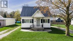 52 WALKER STREET Central Huron (Clinton), ON N0M 1L0