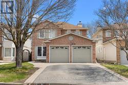 610 FALWYN CRESCENT Ottawa, ON K4A 2B3