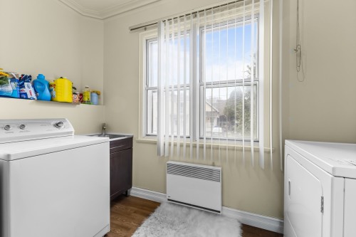 Chambre à coucher - 420 Rue Melançon, Saint-Jérôme, QC - Indoor Photo Showing Laundry Room